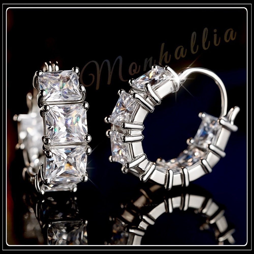 NEW SILVER CRYSTAL HUGGIE HOOP CHUNKY EARRINGS - Picture 2 of 4
